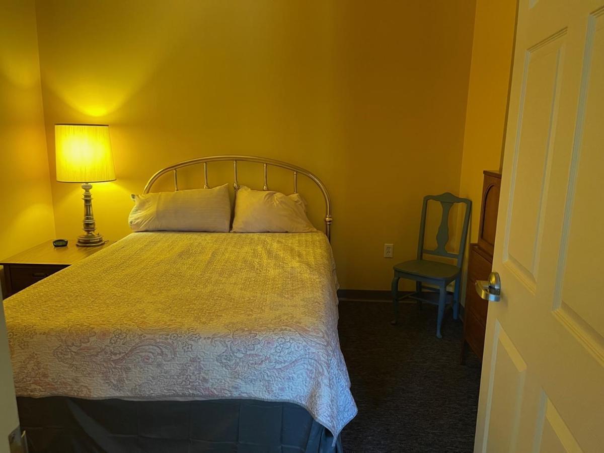 Pershing Heights 103 Apartment *